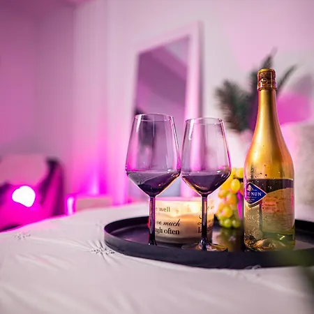 Modern Space Semineu Pat Rotund Apartment Craiova